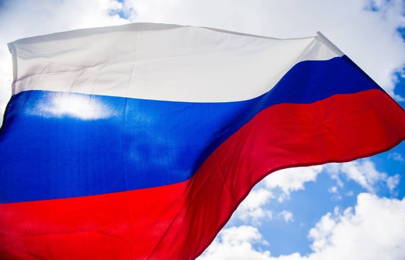 Сегодня наша страна отмечает один из главных праздников - День Государственного Флага Российской Федерации.