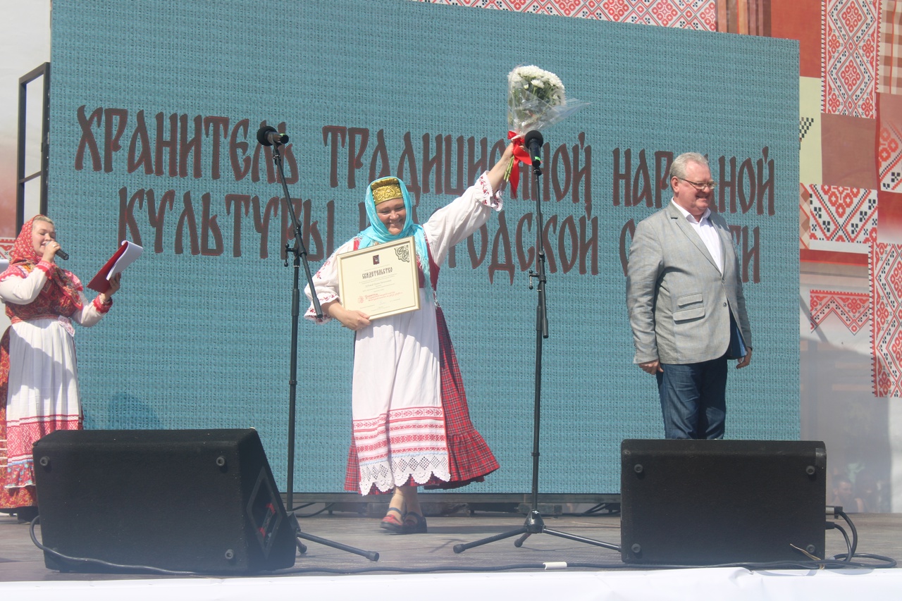 В Верховажье с размахом проходят Всероссийский фольклорный фестиваль &quot;Деревня - душа России&quot; и Межрегиональная Алексеевская ярмарка.