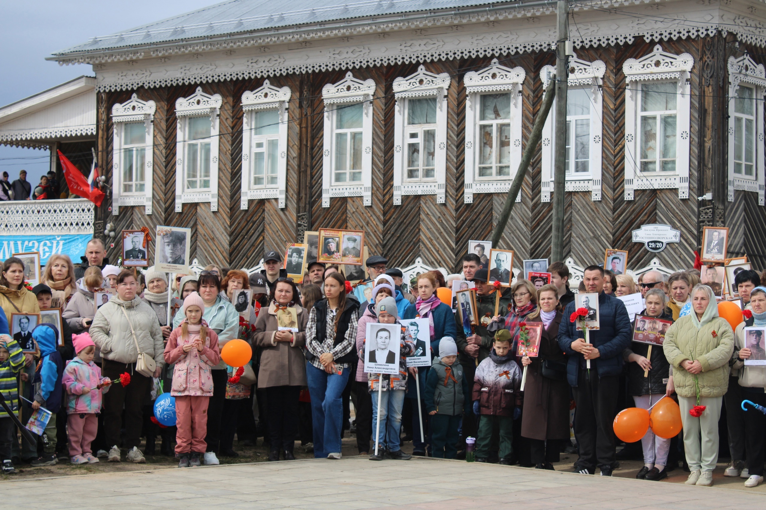 Сегодня в c. Верховажье прошел митинг Памяти, посвященный 80-ой годовщине Победы в Великой Отечественной войне.