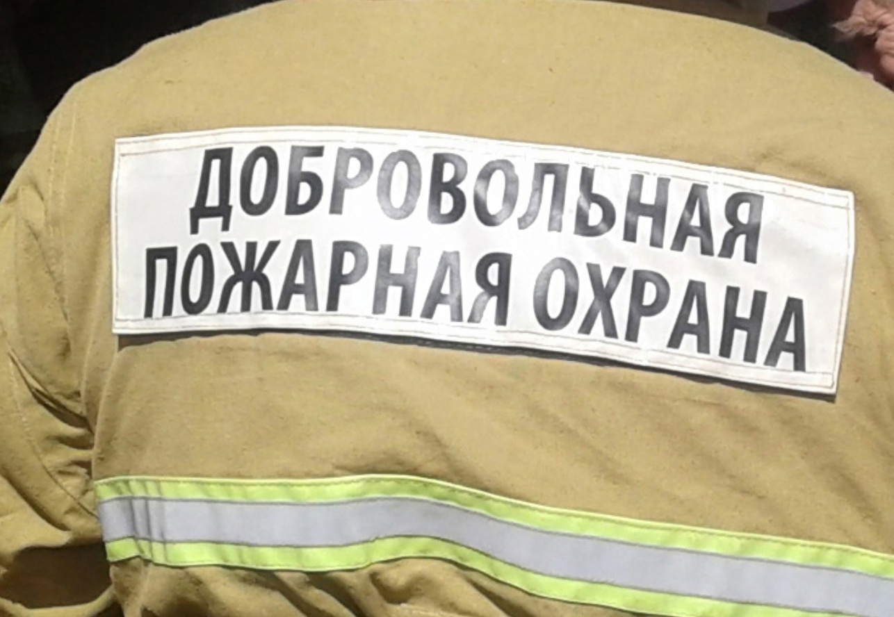 Добровольцы ДПК Сметанино приняли участие в практическом занятии по проверке готовности пожарной техники и вооружения к весенне-летнему пожароопасному периоду.