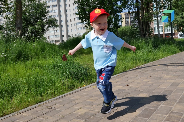 Маленький Миша мечтает обрести родителей.
