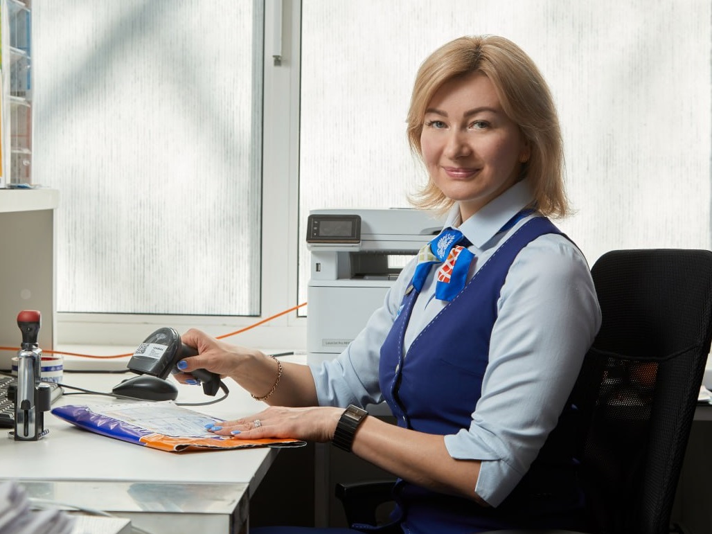 Каждое второе отправление жители Вологодской области получают на почте по QR-коду.