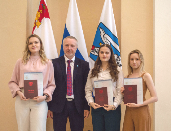 В Вологодском государственном университете вручили дипломы выпускникам инженерно-строительного института.