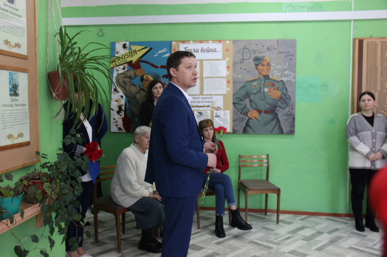В Морозовской школе открылась мемориальная доска памяти погибшего в ходе специальной военной операции земляка Климовского Руслана Игоревича.