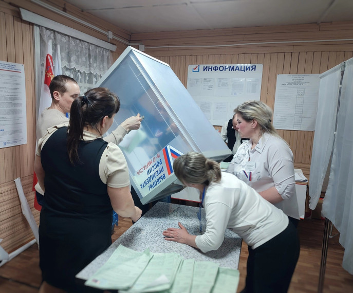 В Верховажском округе завершилось трехдневное голосование по выбору президента РФ.