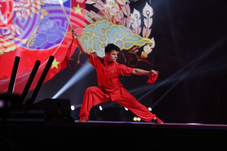 Советник по культуре посольства КНР в России Фэн Литао поздравил Череповецкий Центр боевых искусств с 30-летием.