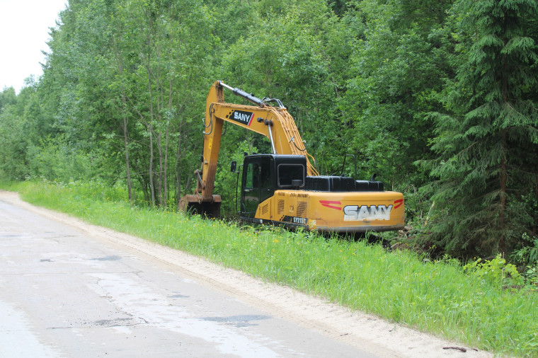 Стартовали ремонтные работы на автомобильной дороге Подъезд к деревне Сметанино.