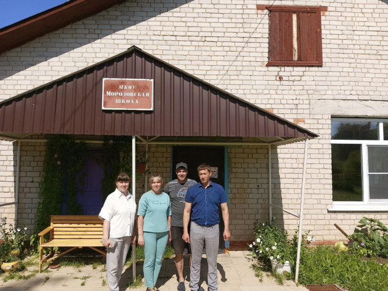 Решение вопросов по ремонту детского сада и школы в Морозово.
